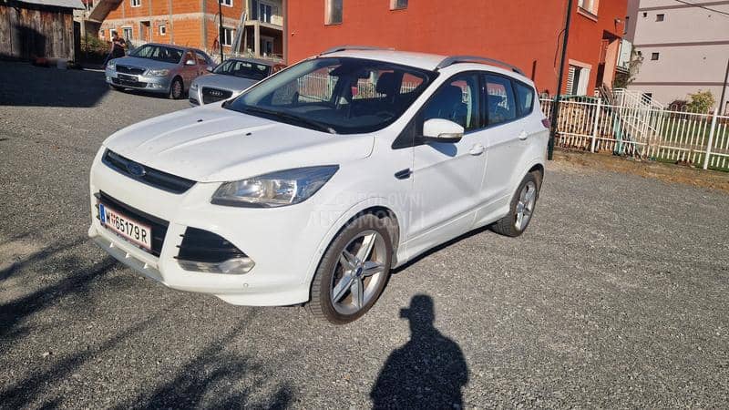 Ford Kuga 2.0 D.IZUZEETNA