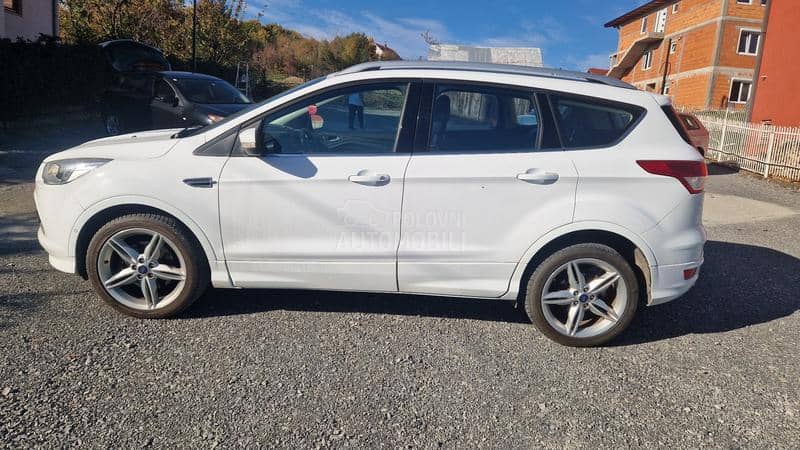 Ford Kuga 2.0 D.IZUZEETNA
