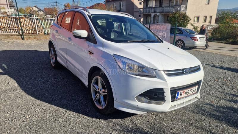 Ford Kuga 2.0 D.IZUZEETNA