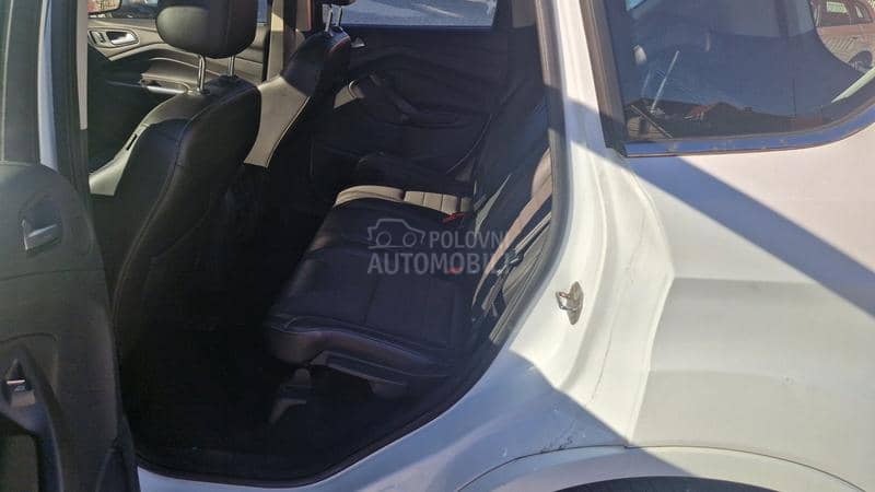 Ford Kuga 2.0 D.IZUZEETNA