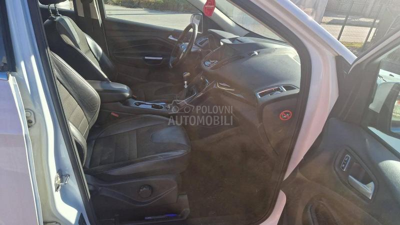 Ford Kuga 2.0 D.IZUZEETNA