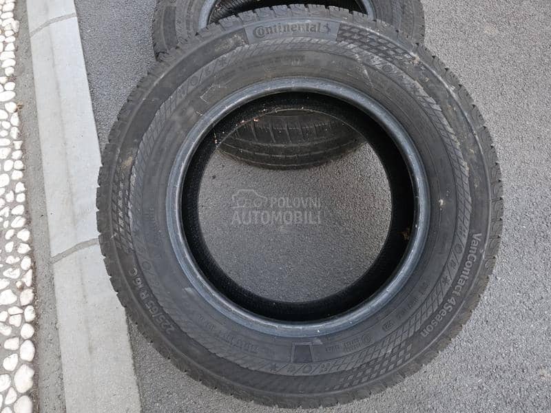 Continental 225/65 R16 Zimska