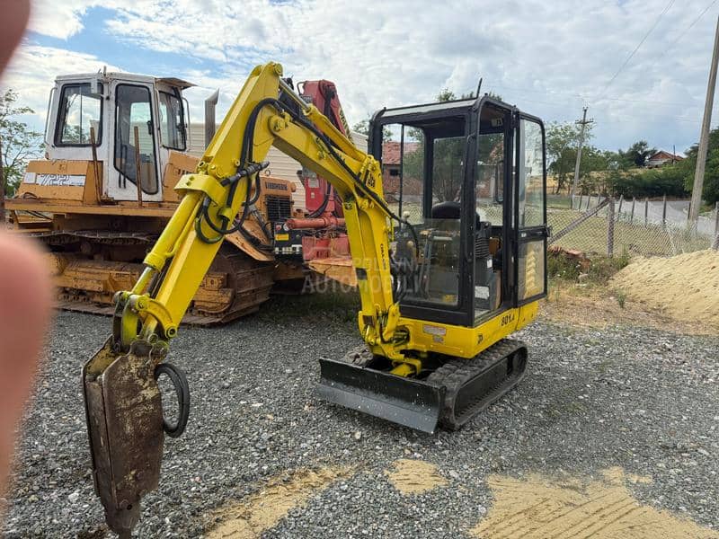 JCB 801.4 sa cekicem