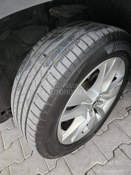 Škoda Karoq 1.6tdi DSG/AMBITION