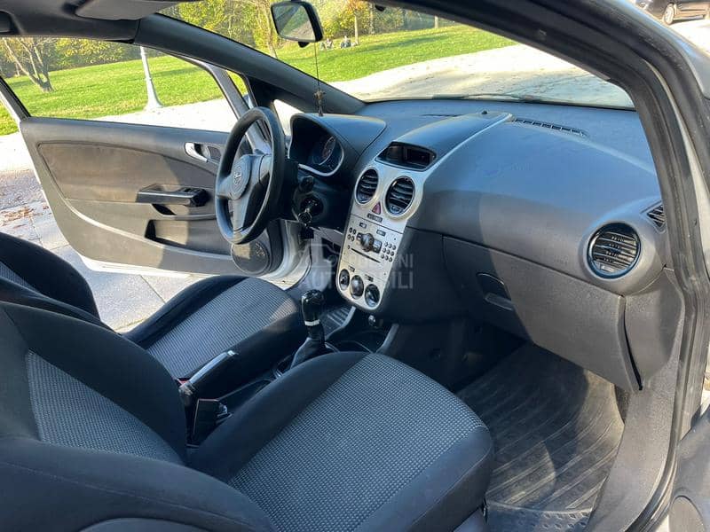 Opel Corsa D 