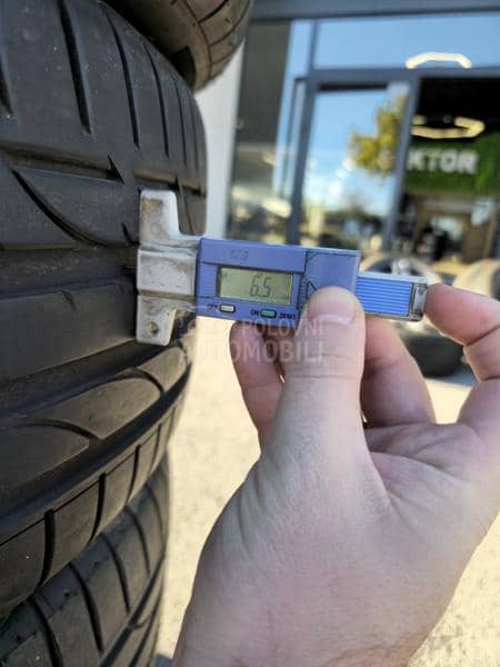 Bridgestone 235/40 R19 Letnja