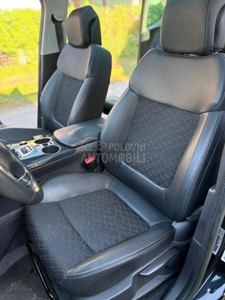 Peugeot 3008 1.6i resty