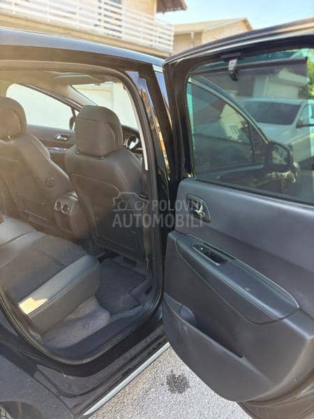 Peugeot 3008 1.6i resty