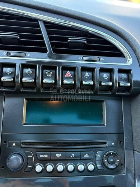 Peugeot 3008 1.6i resty