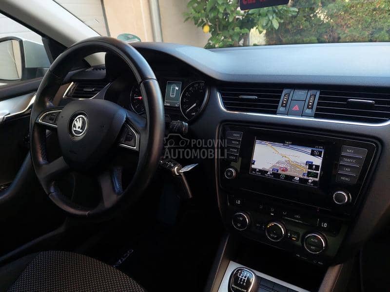 Škoda Octavia 1.6TDI XENON/DIODA