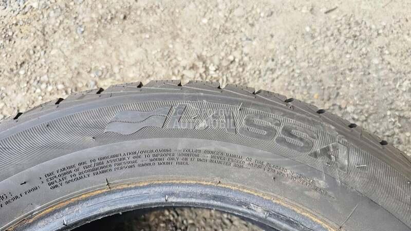 Lassa 235/55 R17 Zimska