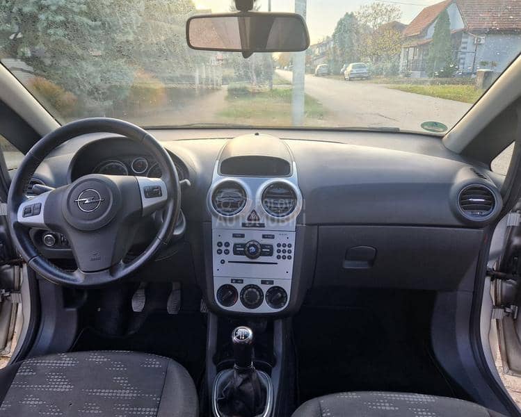 Opel Corsa D 
