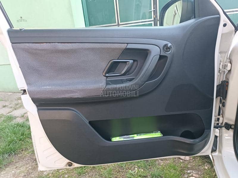 Škoda Fabia 1.2b  r e g