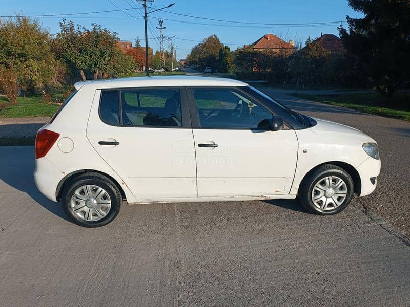 Škoda Fabia 1.2b  r e g