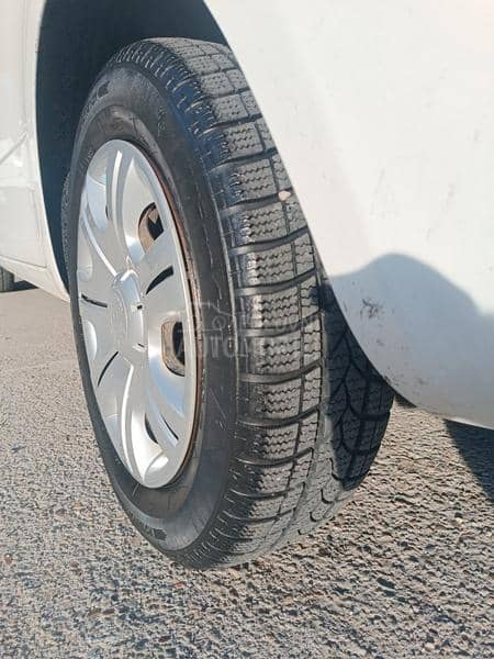 Škoda Fabia 1.2b  r e g