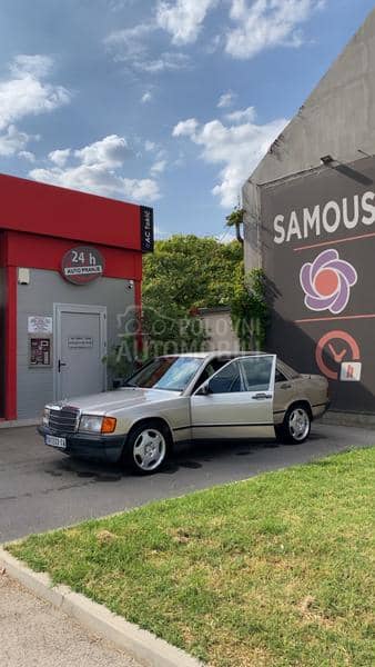 Mercedes Benz 190 