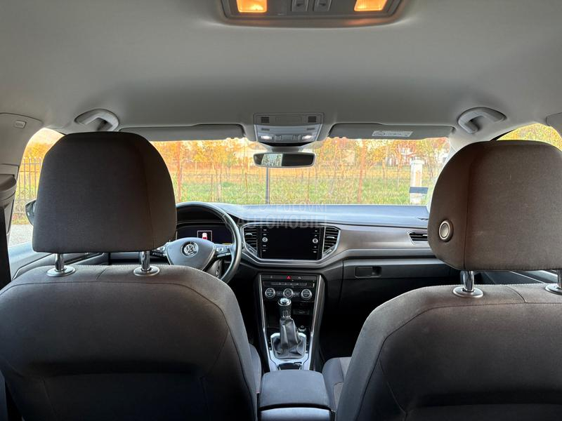 Volkswagen T-Roc virtual