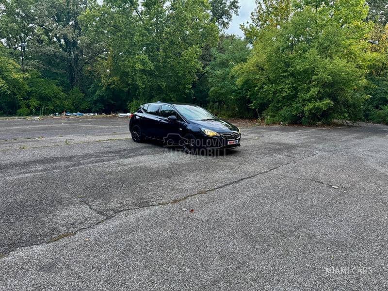 Opel Astra K R E Z E R V I S A N