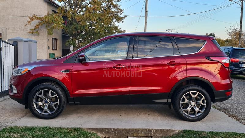 Ford Kuga 1.5 EcoB Titanium