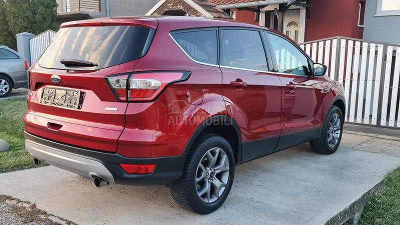 Ford Kuga 1.5 EcoB Titanium
