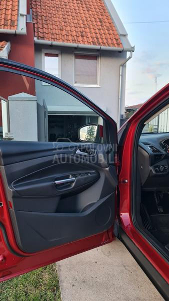 Ford Kuga 1.5 EcoB Titanium