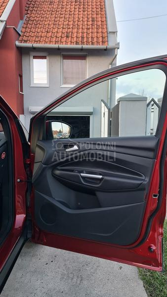 Ford Kuga 1.5 EcoB Titanium