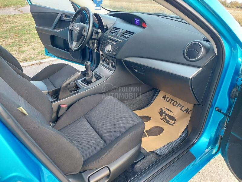 Mazda 3 1.6 B.