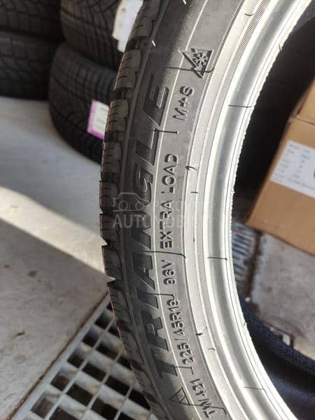 Triangle 225/45 R19 Zimska