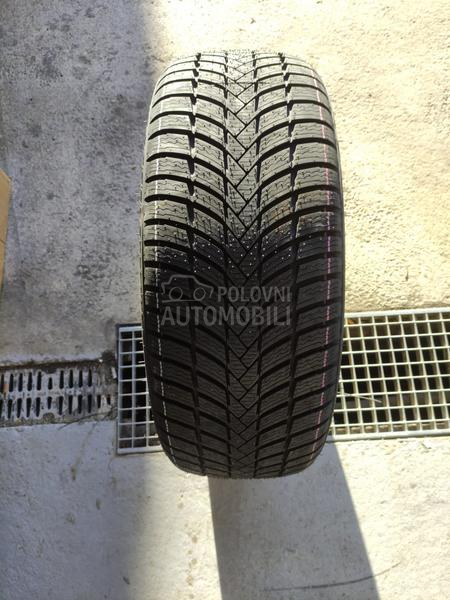 Triangle 225/45 R19 Zimska