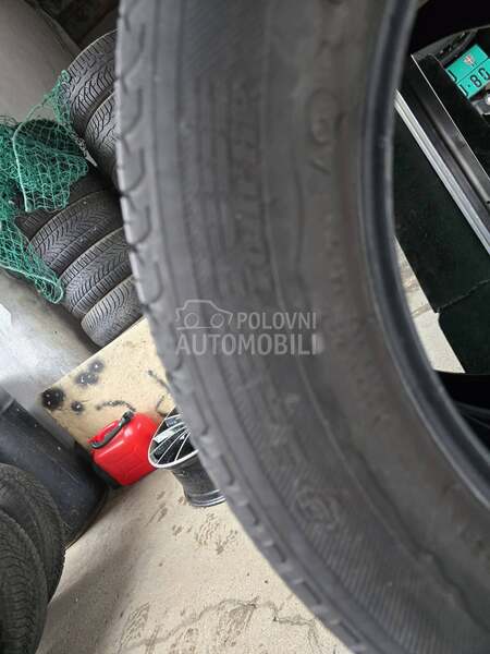 Michelin 235/60 R18 Zimska