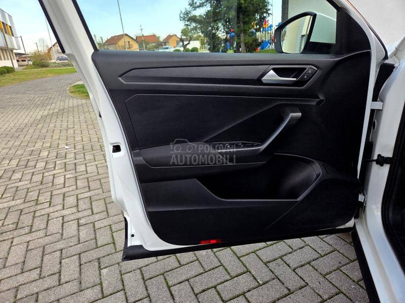 Volkswagen T-Roc iz CH