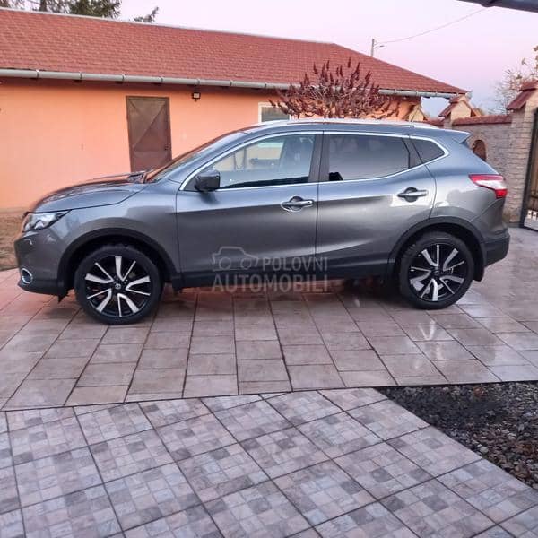 Nissan Qashqai 1.2  DIG-T tekna