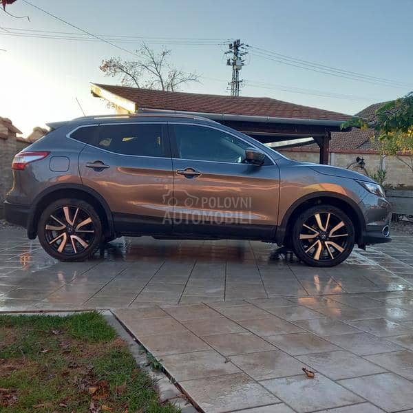 Nissan Qashqai 1.2  DIG-T tekna
