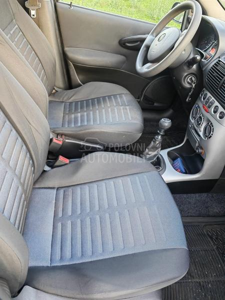 Fiat Punto 1.2 8v Emotion