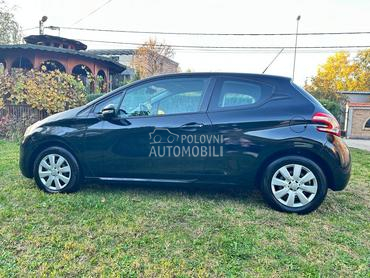 Peugeot 208 Peugeot 1.4 hdi