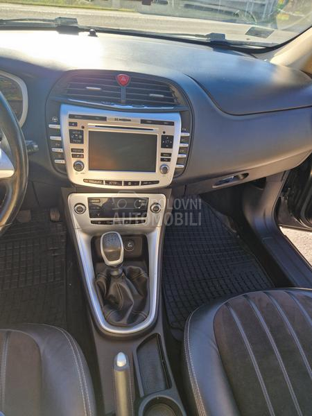 Lancia Delta 1.4 multiair