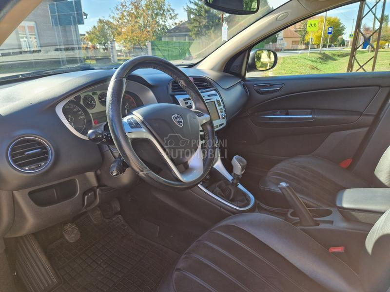 Lancia Delta 1.4 multiair