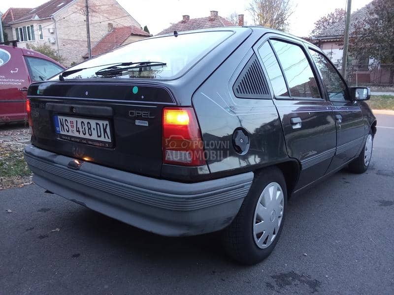 Opel Kadett 1.6 DREAM/ŠIBER