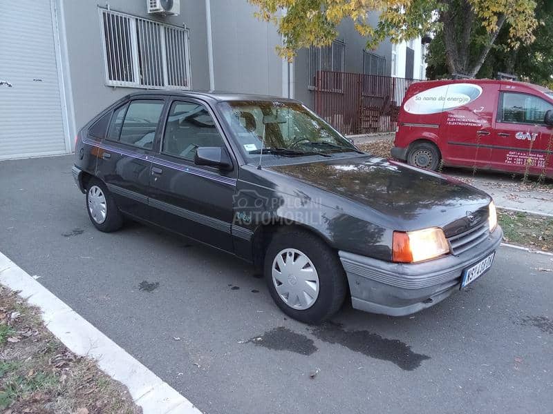 Opel Kadett 1.6 DREAM/ŠIBER