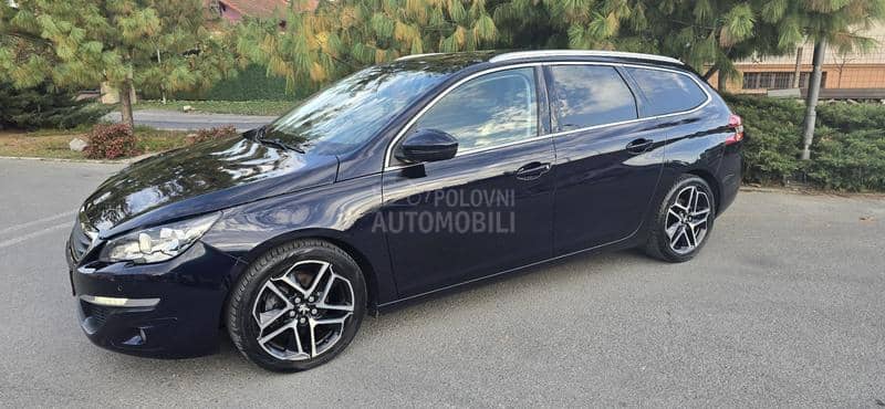 Peugeot 308 DVD/KAM/PANO