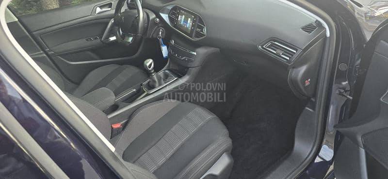 Peugeot 308 DVD/KAM/PANO