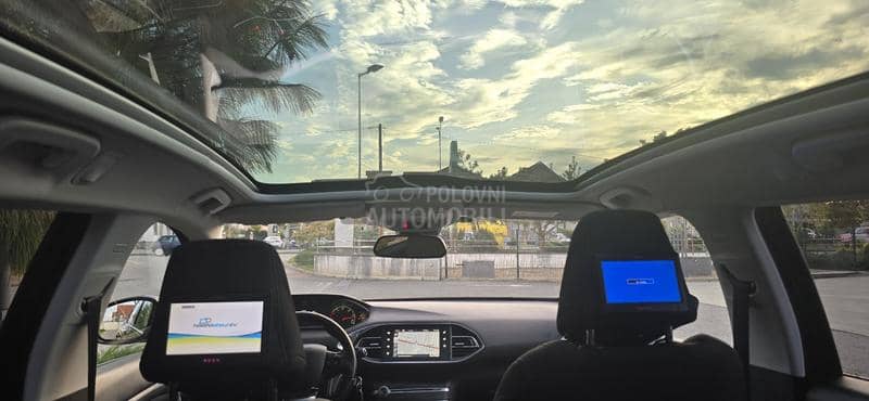 Peugeot 308 DVD/KAM/PANO