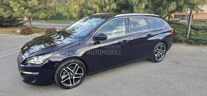 Peugeot 308 DVD/KAM/PANO