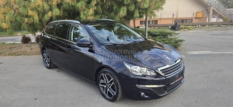 Peugeot 308 DVD/KAM/PANO