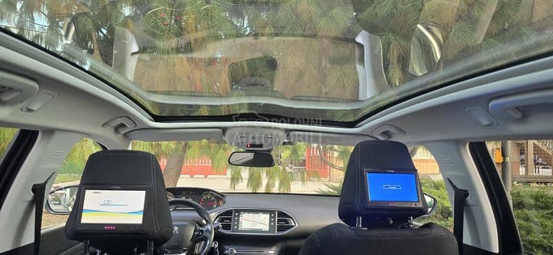 Peugeot 308 DVD/KAM/PANO