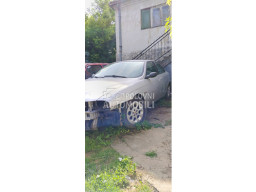 Alfa Romeo 156 2.0 TS 2002. god. -  kompletan auto u delovima