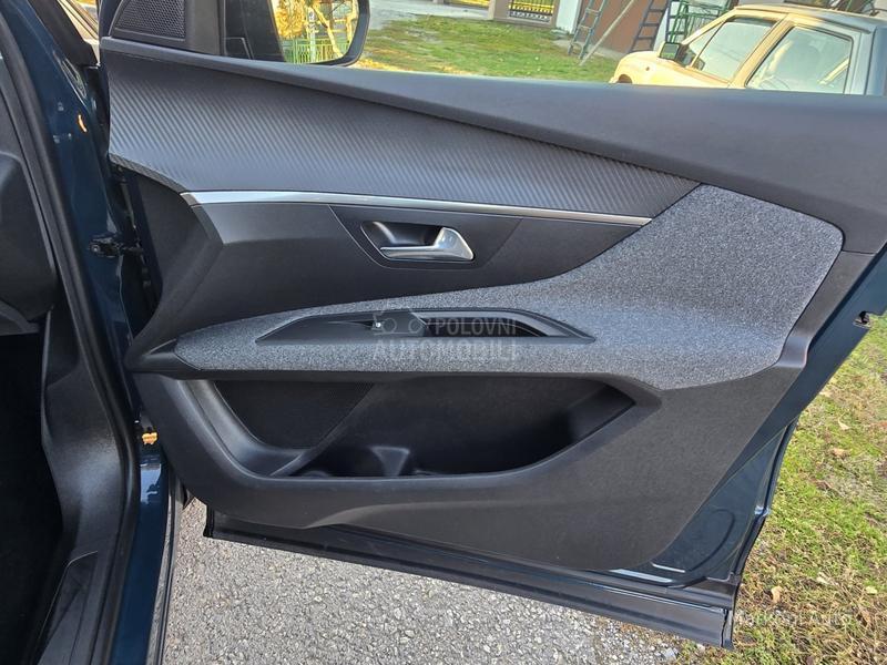 Peugeot 3008 1.5 HDI/AUT/LED