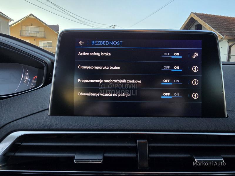 Peugeot 3008 1.5 HDI/AUT/LED