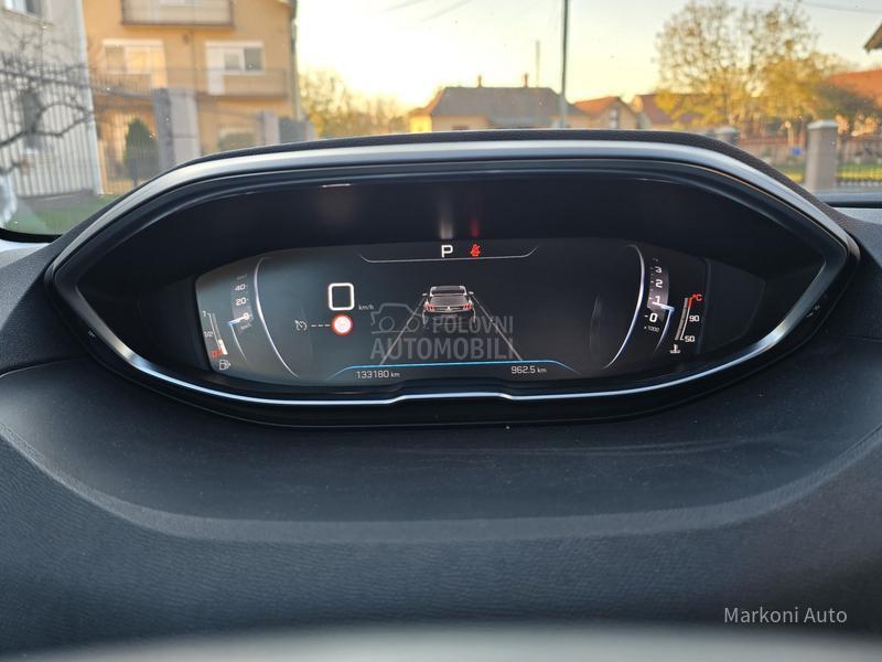 Peugeot 3008 1.5 HDI/AUT/LED