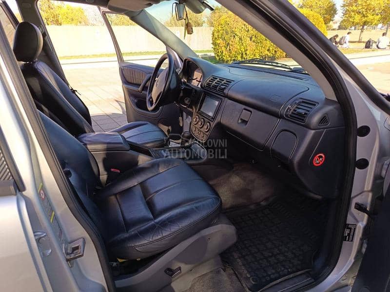 Mercedes Benz ML 270 2.7